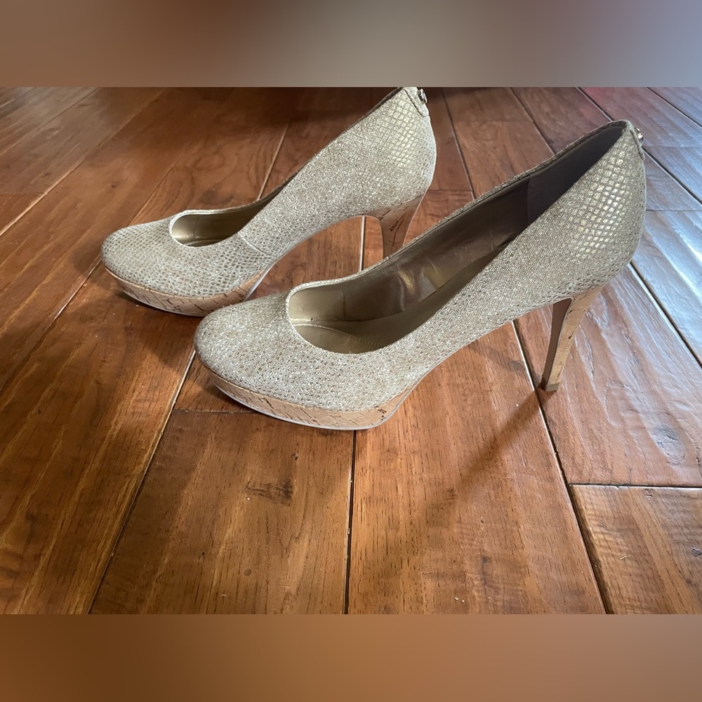 New Tahari gold heels!